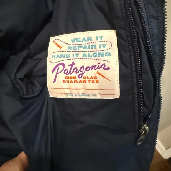 Kids'  Patagonia Hi-Loft Down Sweater Hoody Like New - Picture 5 of 6